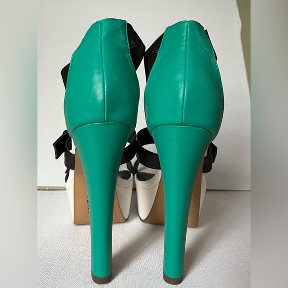 Never worn, but always admired! Green, white and black, platform. - Picture 4 of 4